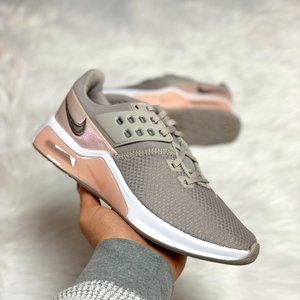 Nike Air Max Bella TR 4 Low Womens Training Shoes Gray Pink CW3398-004 NEW Sz 6